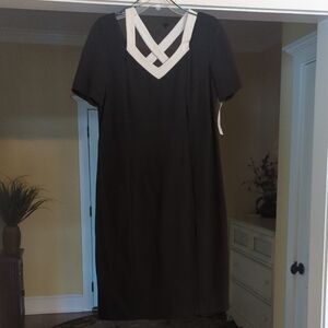 Nue by Shani Black Sheath Mini Dress V-Neck Body Architecture